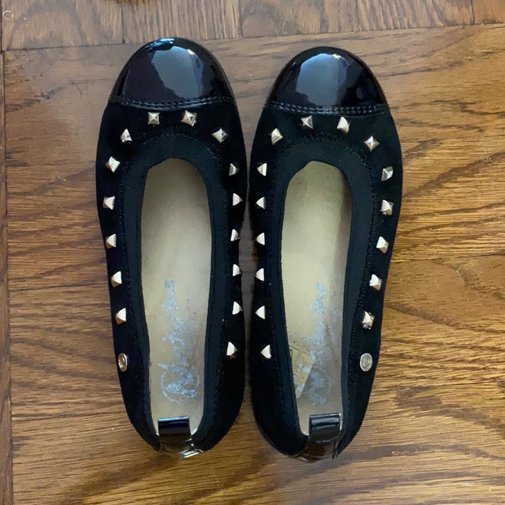 NIB Naturino Girls black studded loafers size 27